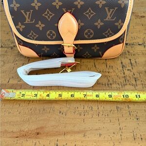 Designer Inspired shoulder bag